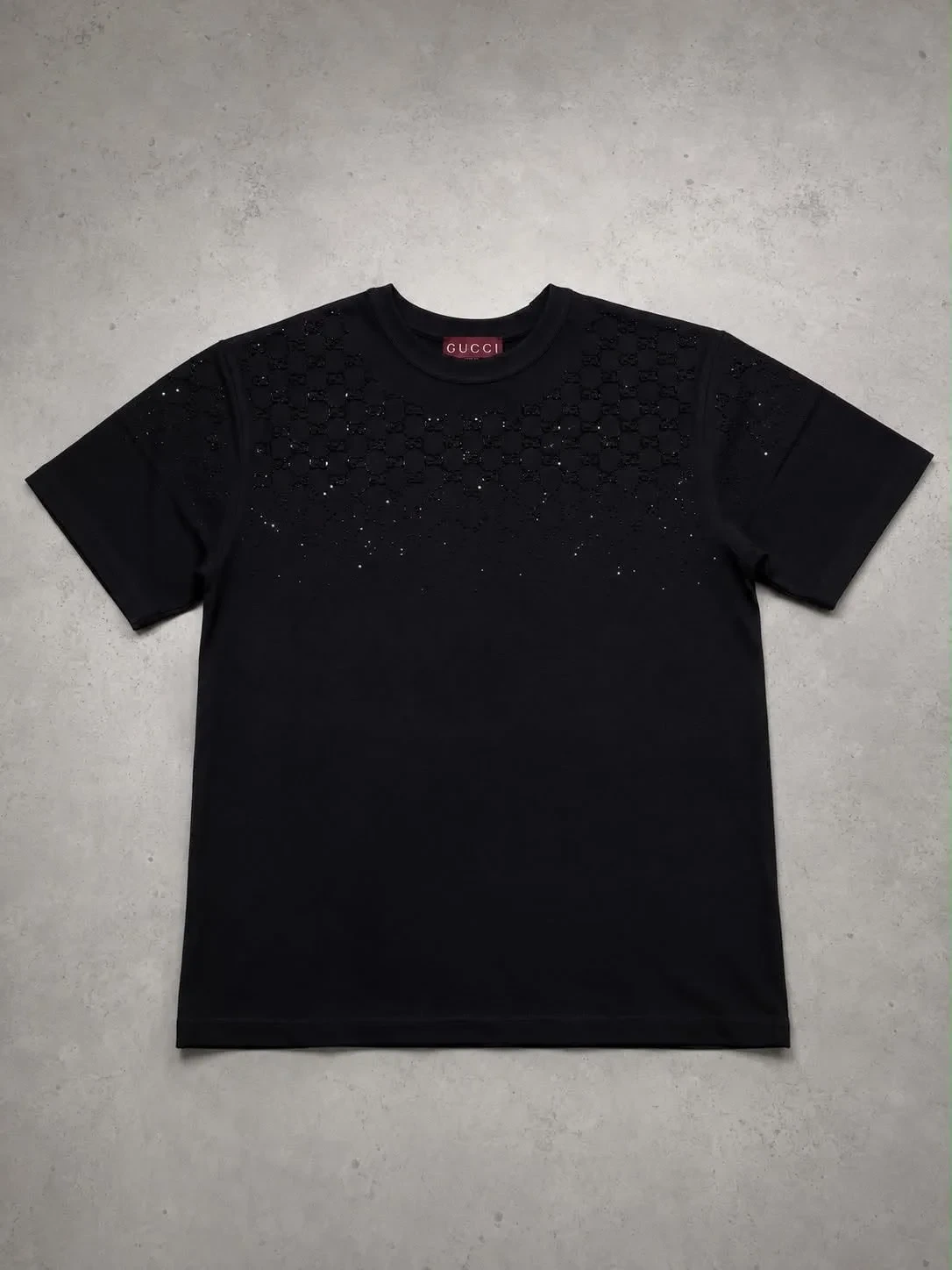 Gucci Camiseta Negra Monograma Salpicado Etiqueta Roja