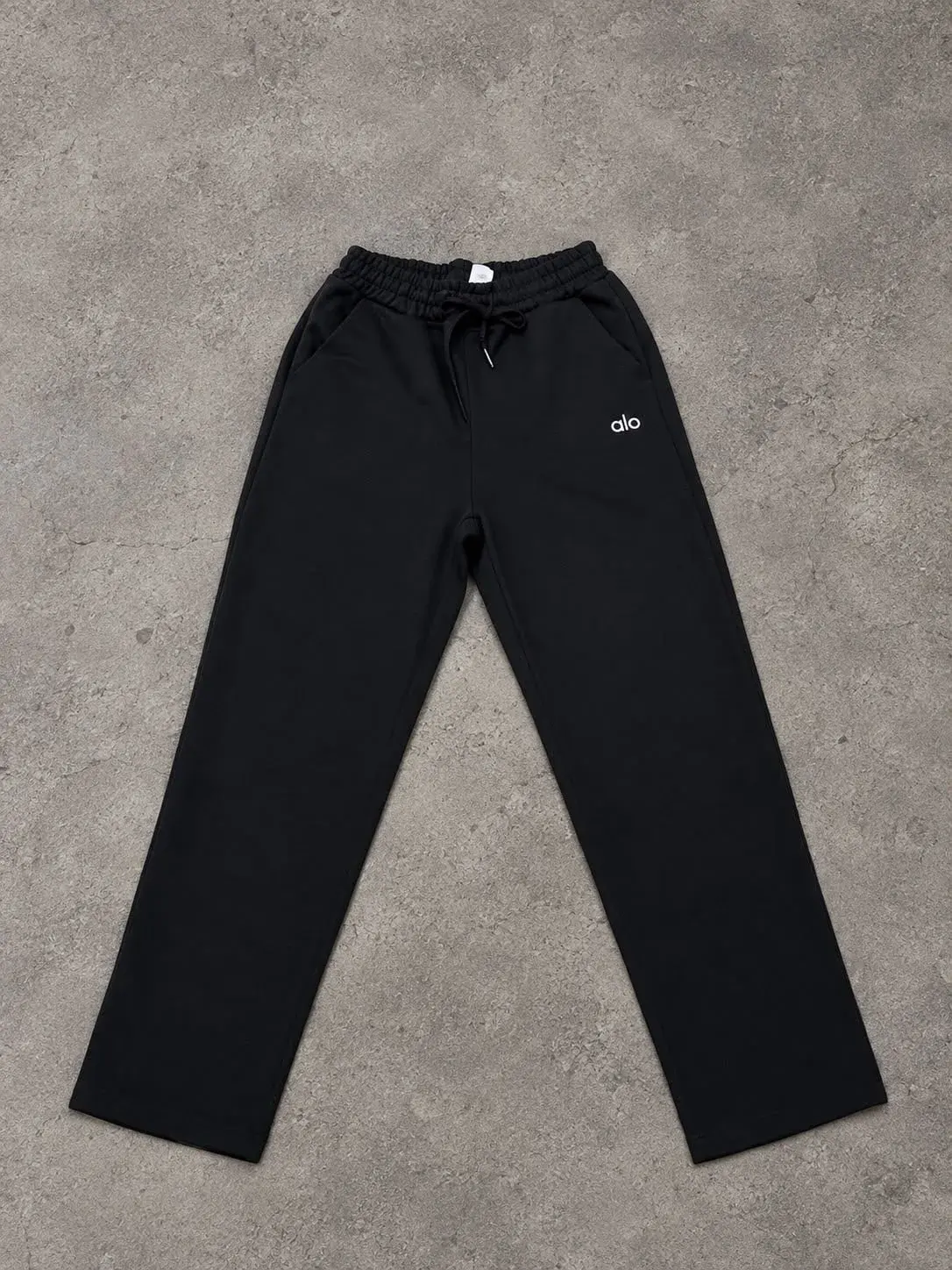 Alo Yoga Pantalón Deportivo Negro Logo Alo