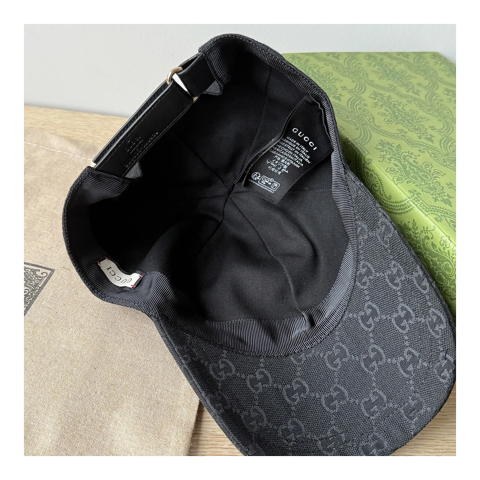 Gucci GG Canvas Baseball Cap — Negro — vista 04
