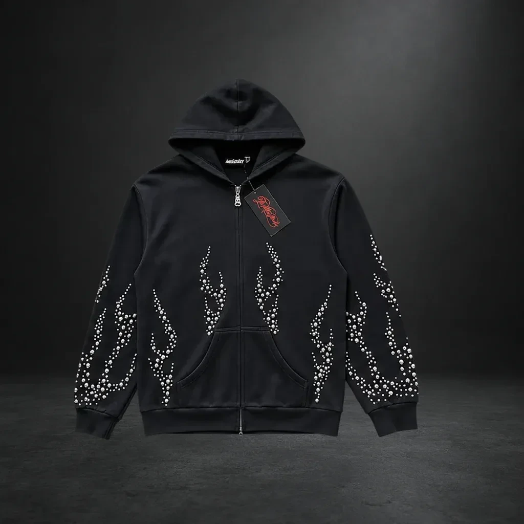 Hoodie Hellstar negro, vista secundaria sobre fondo carbón